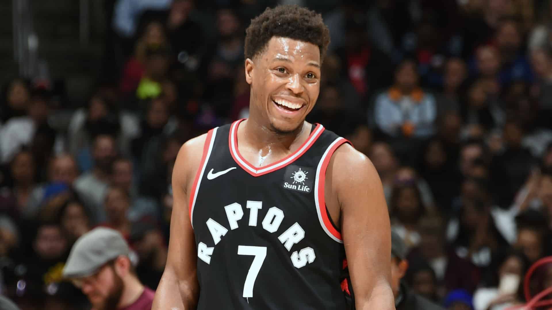 Kyle Lowry injures his ankle!