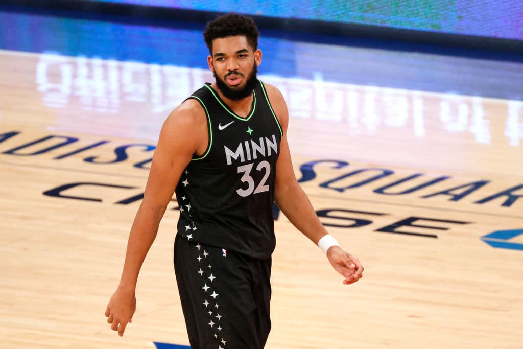 KAT delivers heartbreaking Mother's Day moment with his dad!