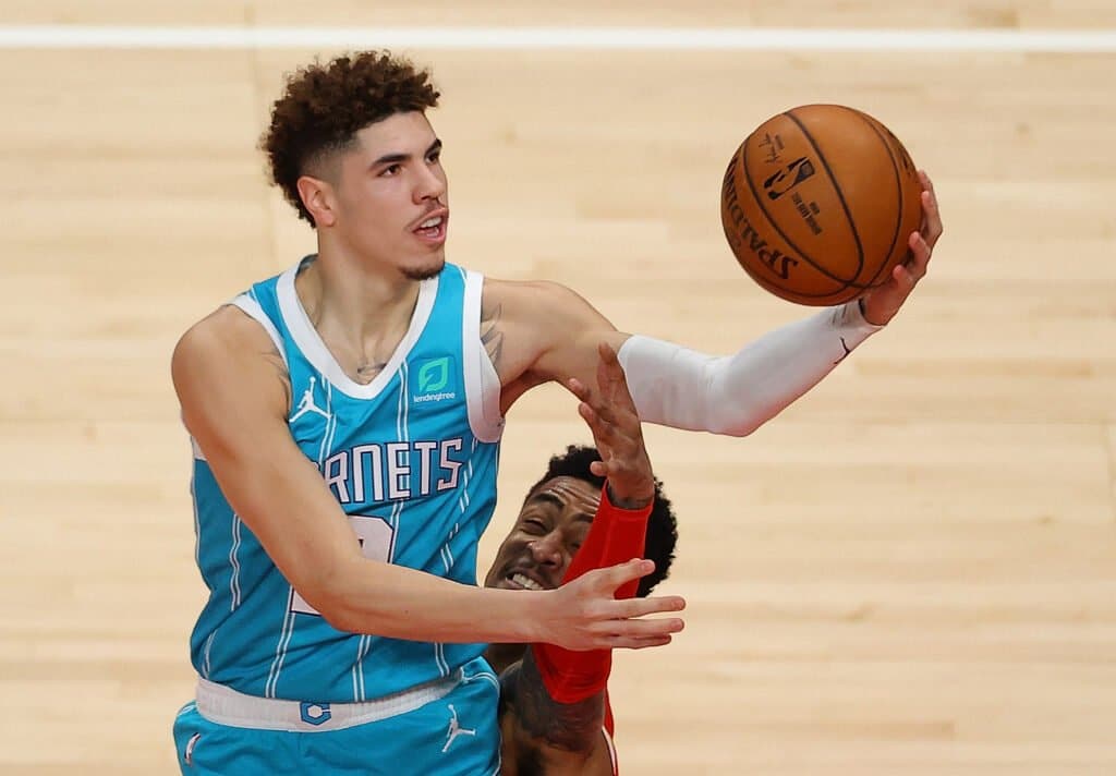 LaMelo Ball wins the Rookie Of The Year Award!