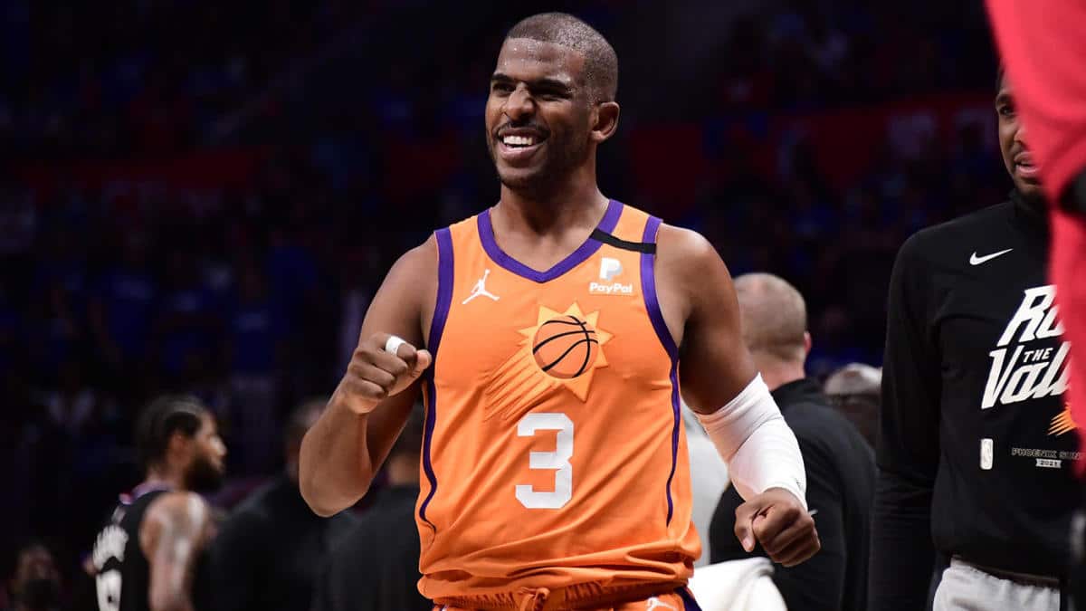 Chris Paul is the first player in NBA History to reach 20,000 points and 10,000 assists in their career!