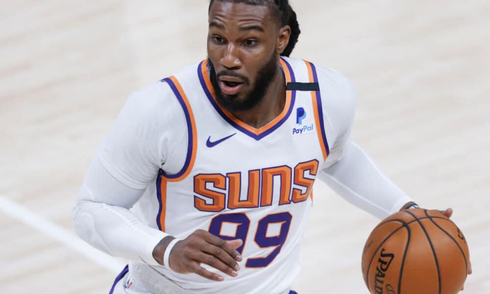 BREAKING: Jae Crowder late addition to the Suns' injury report ahead of tonight's game