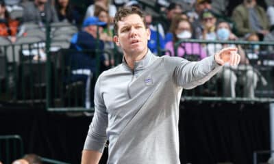 Luke Walton hired by Cavaliers to become new coach