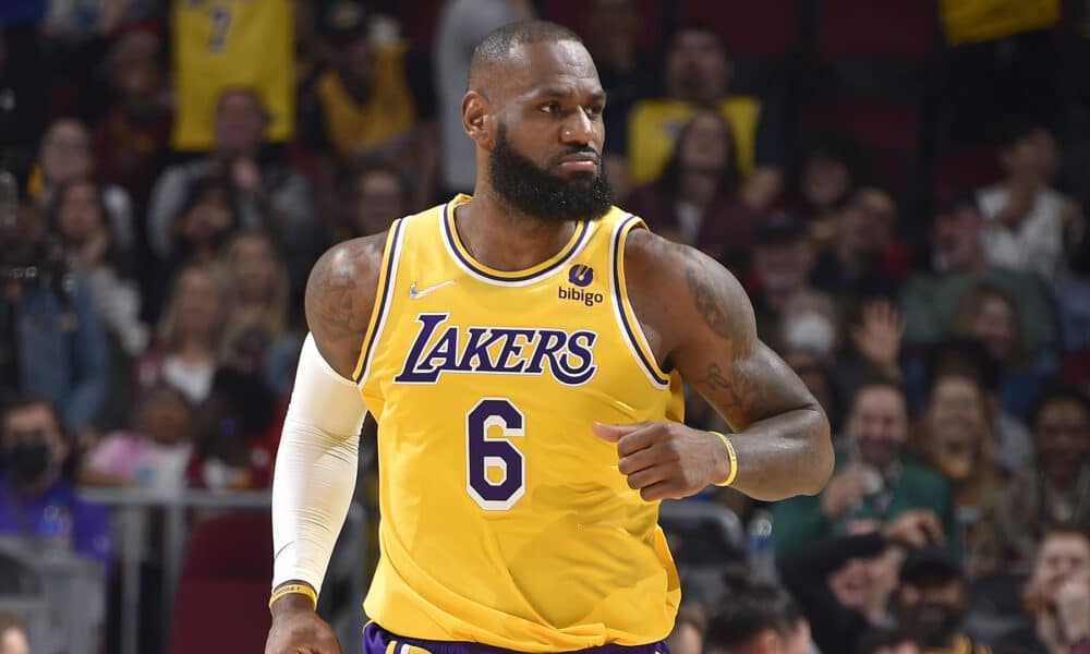 “Hey LeBron, your hair looks great” ? | #NBAMediaDay