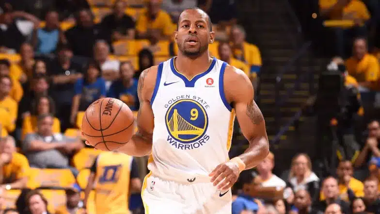 Andre Iguodala agrees to re-sign with the Warriors