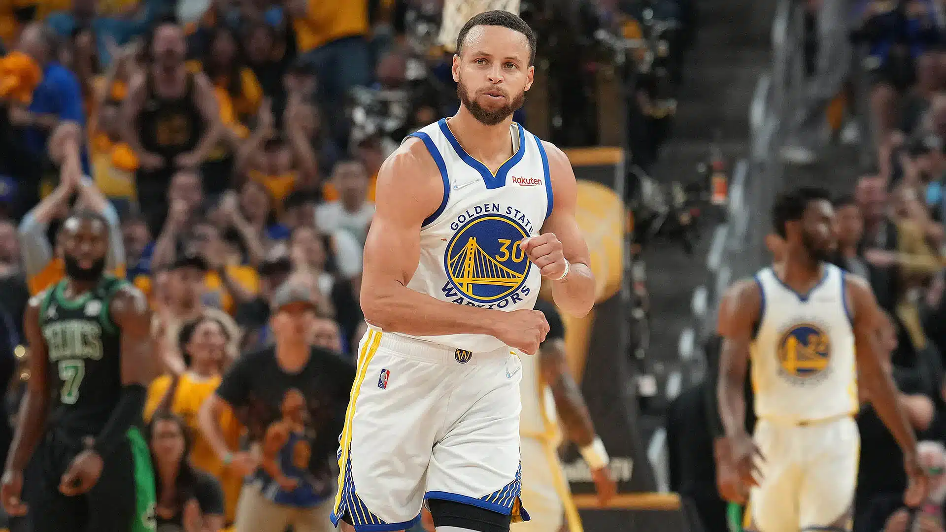Stephen Curry injured as MRI is scheduled