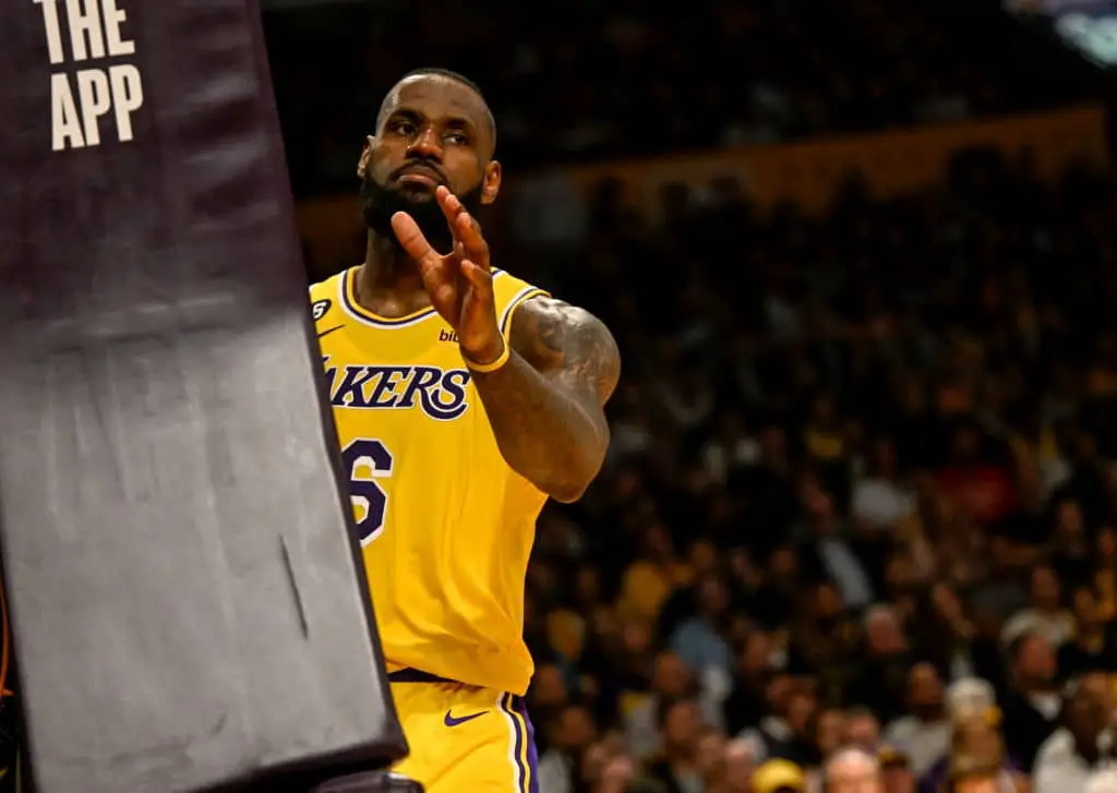 LeBron James Could Undergo Surgery For Foot