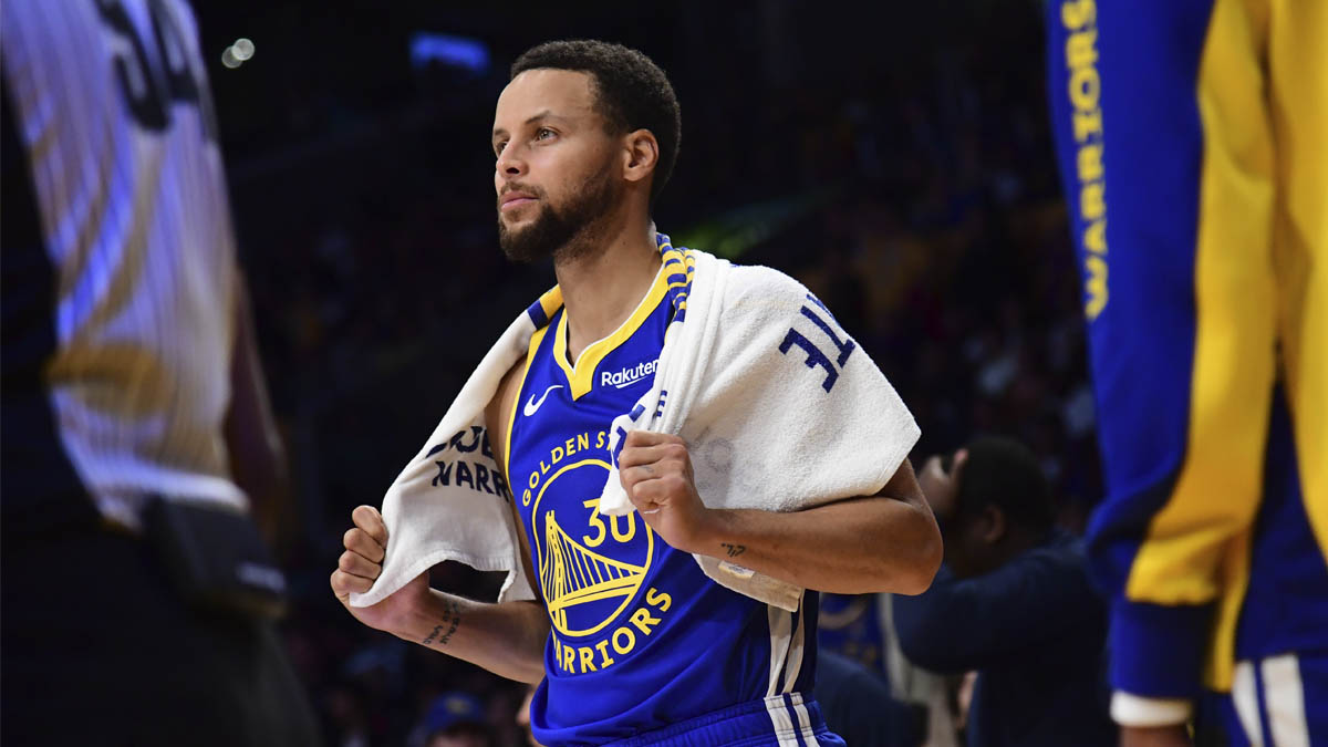 Update On Stephen Curry's Knee