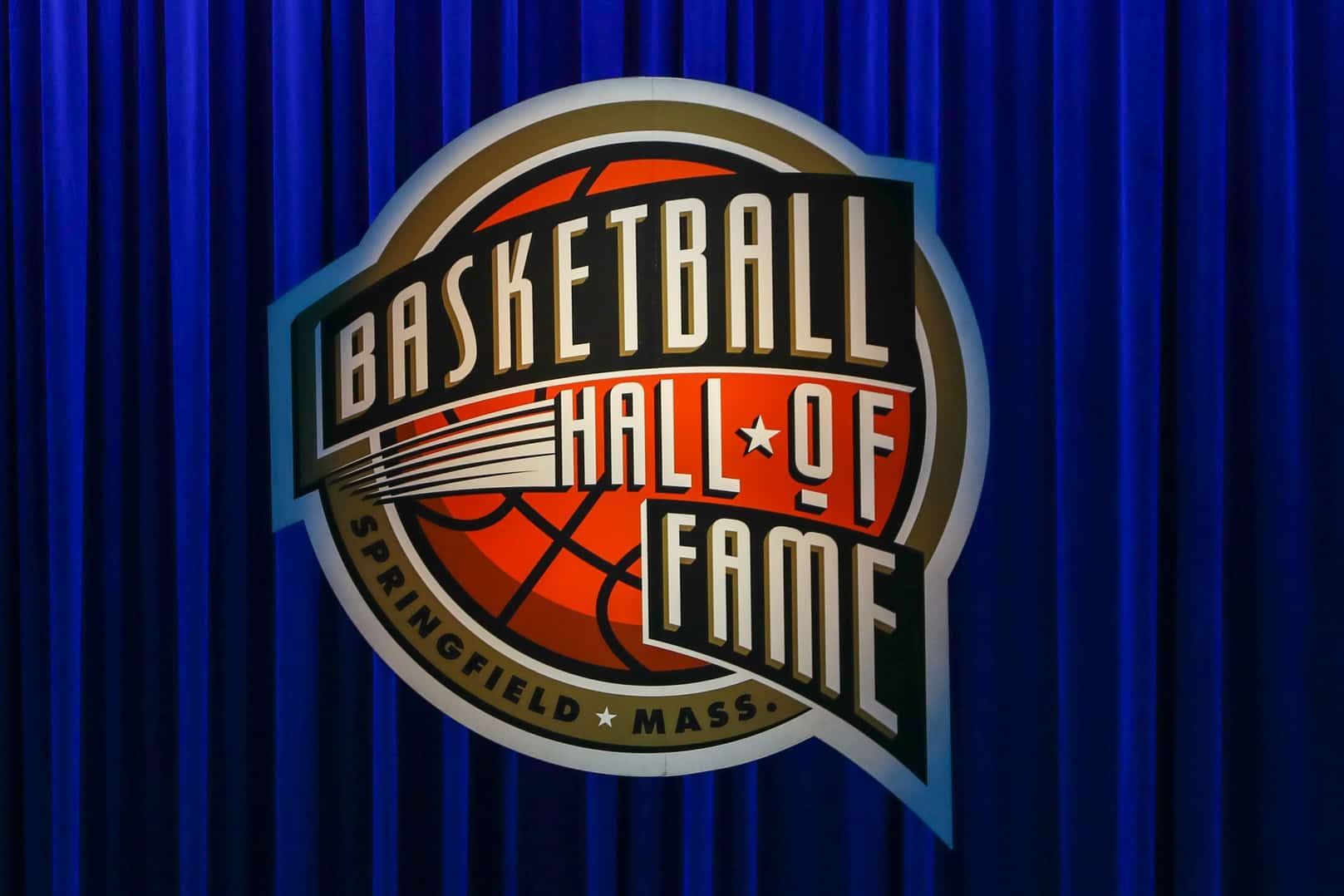 Thirteen Members Inducted Into Basketball Hall Of Fame