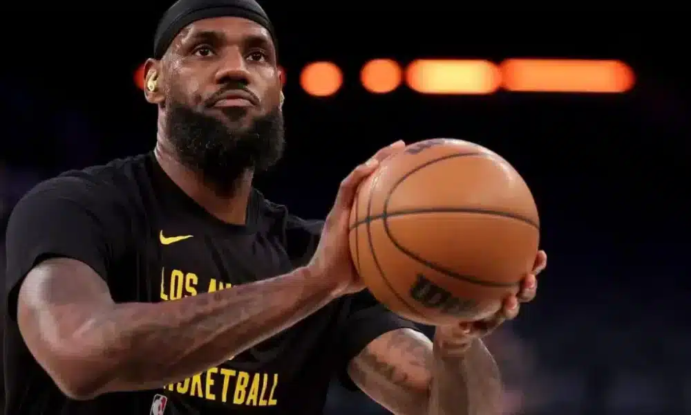 Insider Says LeBron James Wants A Retirement Tour From The NBA