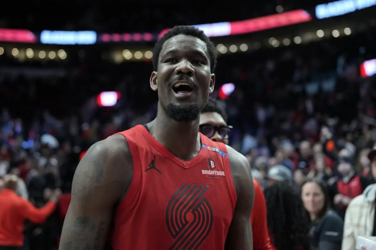 Deandre Ayton To Become Free Agent After Contract Buyout With Blazers